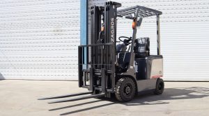 لیفتراک 1.5 تن برقی زاگرس تحت لیسانس TCM ژاپن